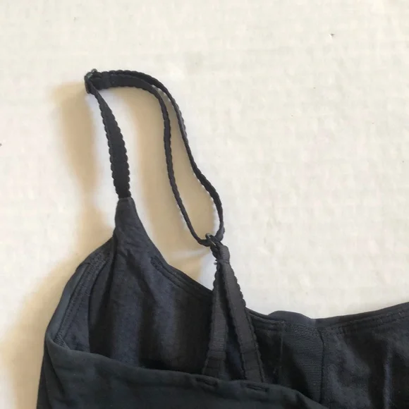 Lululemon Black Tank Top RARE size 2 - Picture 5 of 6